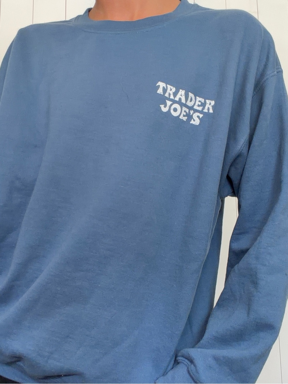 TRADER JOE’S CREWNECK - Picture 3 of 5